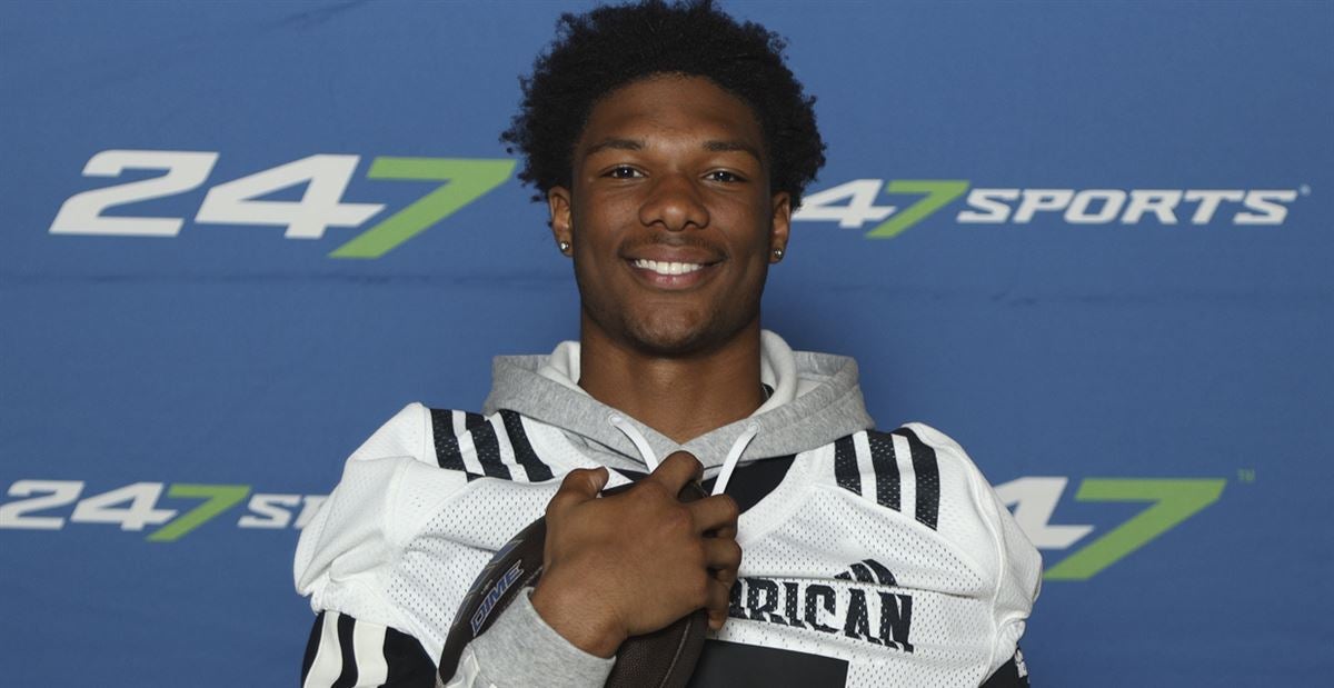 西对他青睐 西对他青睐